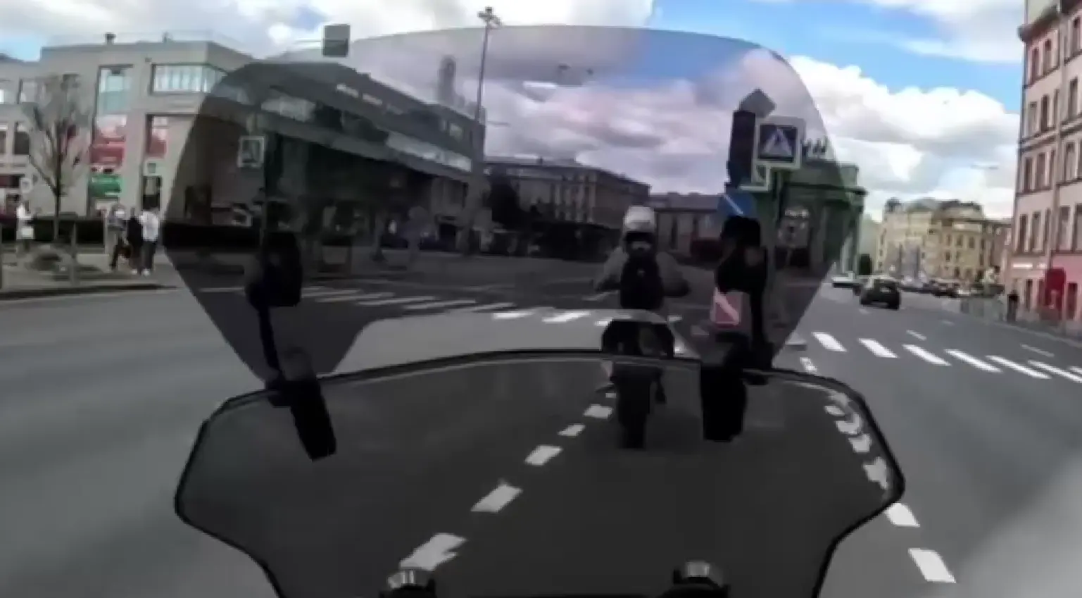 Мотобат СПб ловит несовершеннолетнего на мотоцикле⁠⁠